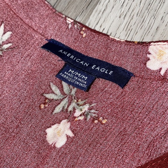 American Eagle Maroon/ Flowered Blouse Women’s - Picture 3 of 8